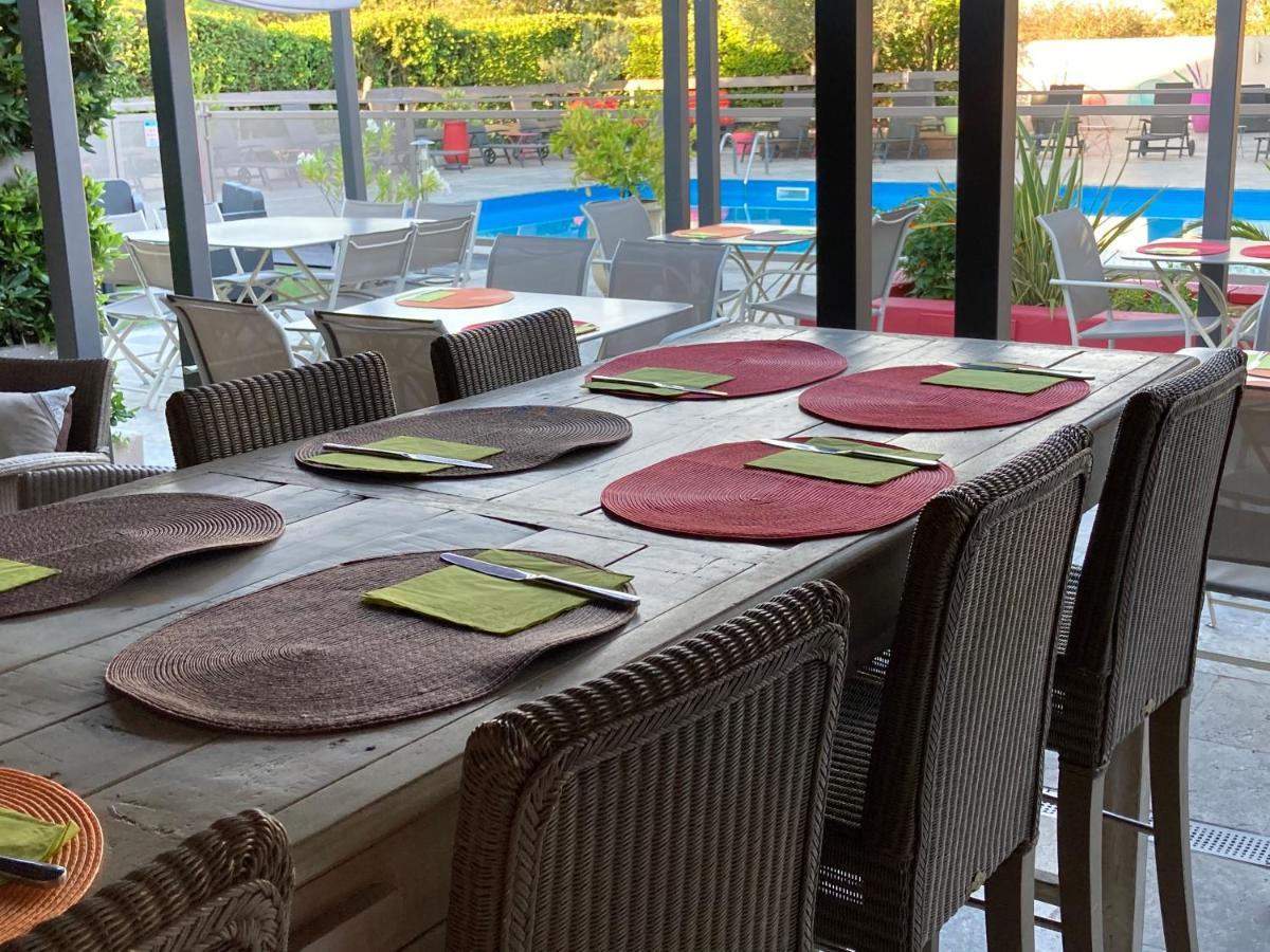 Logis Hotel Restaurant Les Aubuns Caissargues Εξωτερικό φωτογραφία